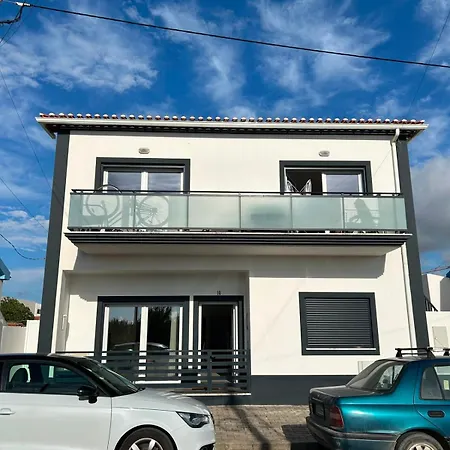 Baleal - Modern Coastal - Sleeps 4-6 Apartament
